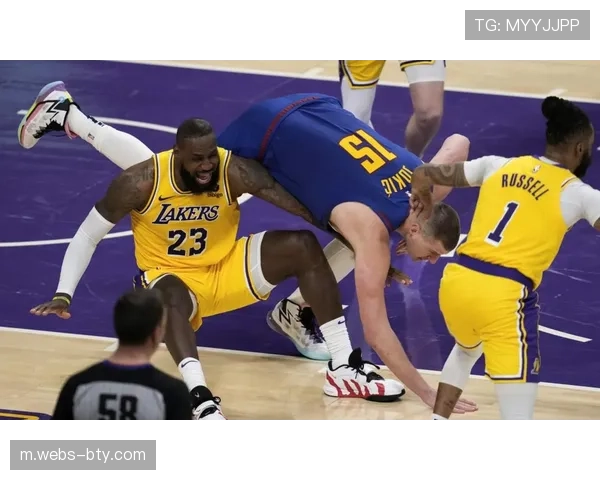 湖人詹姆斯复出后阵容净效率为负，内线防守漏洞与球权分配待优化