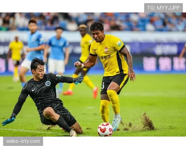 深圳新鹏城青岛西海岸同积三分 中游集团竞争异常激烈 深圳新鹏城青岛西海岸同积三分 中游集团竞争异常激烈